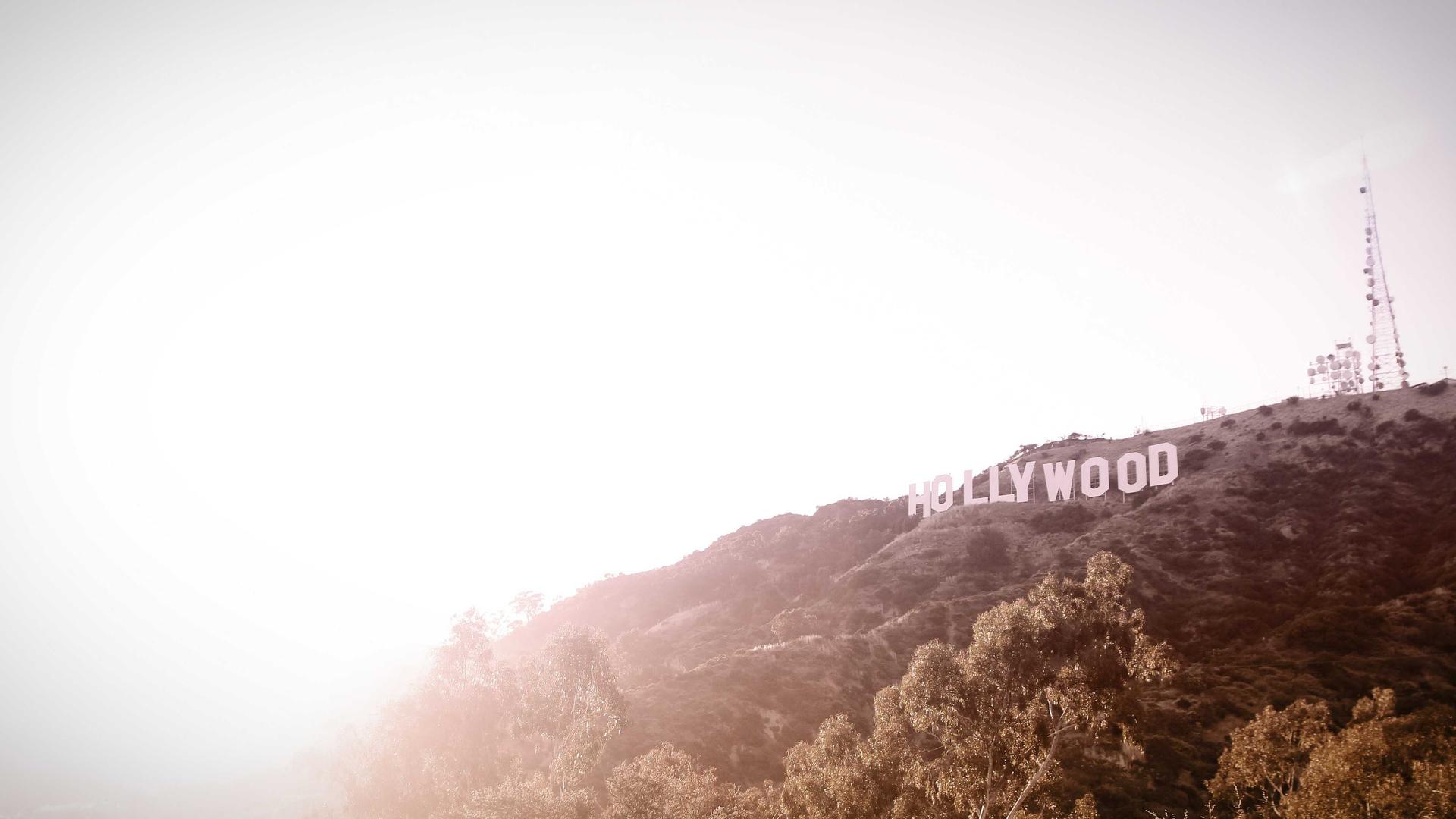 Editorial context photo of the Hollywood sign